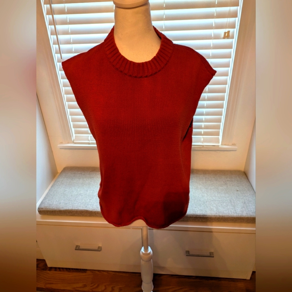 Red Sleeveless Knit Top